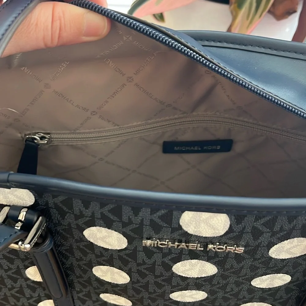 Michael Kors Navy and White Polka Dot Jet Set Travel Tote NWT & Dust bag - Picture 7 of 11